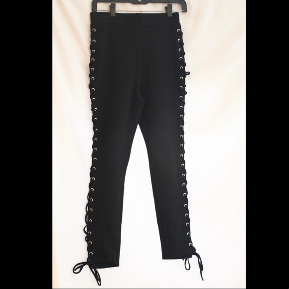 High-waisted Lace up leggings - Picture 1 of 2